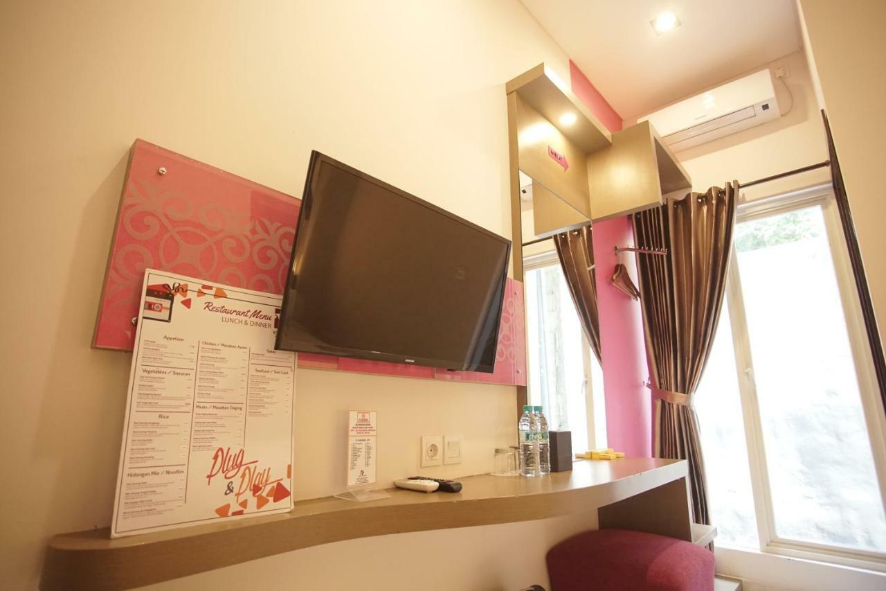 Viva Hotel Kediri, Azana Hotels Collection Kediri  Exterior foto